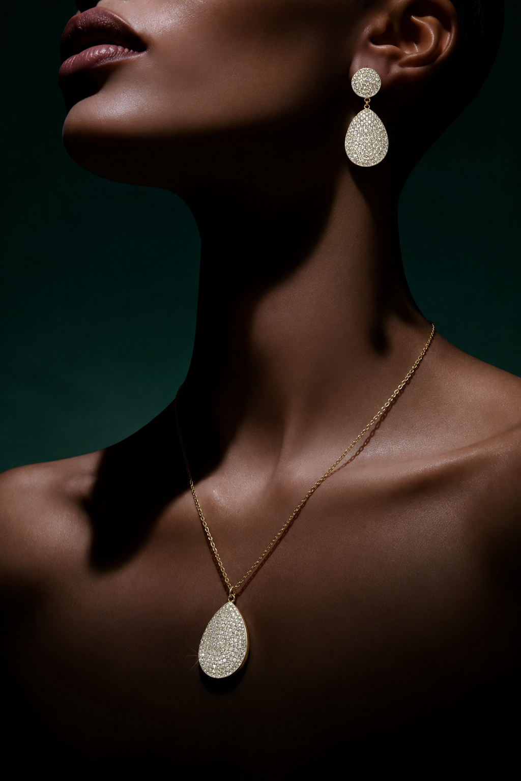 CRYSTAL PAVÉ TEARDROP NECKLACE & EARRINGS SET