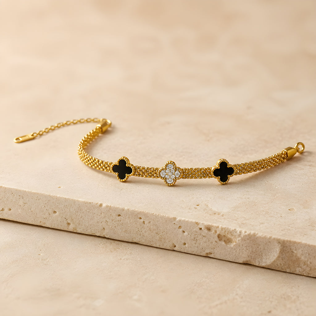 CLOVER CHARM BRACELET