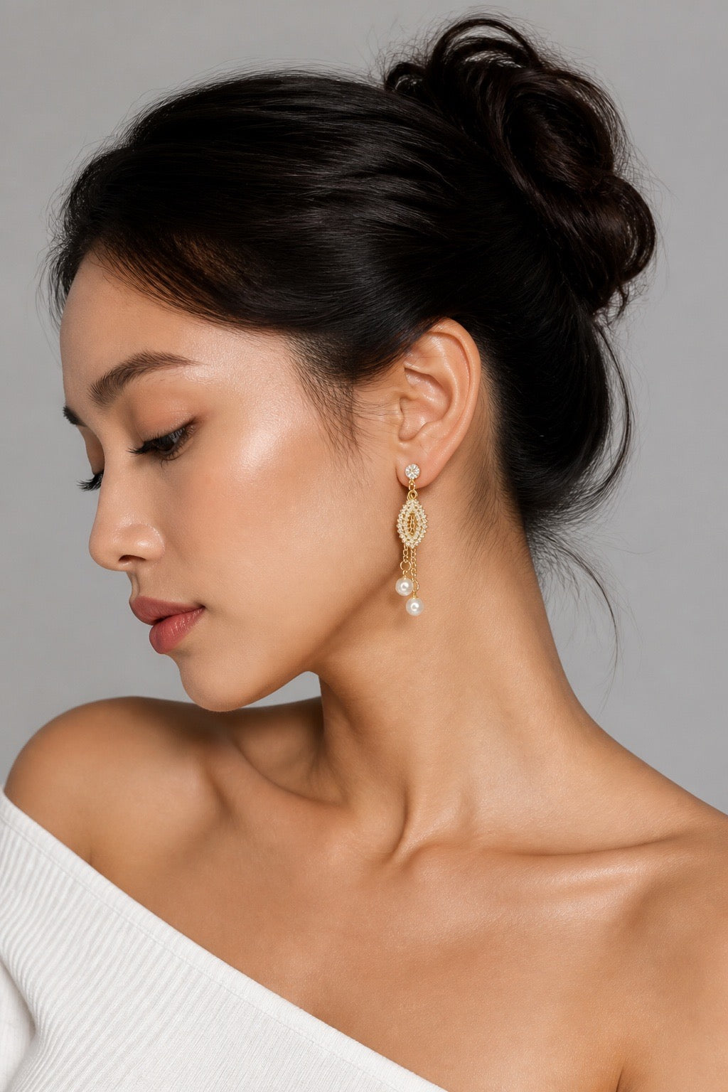 CRYSTAL OVAL & PEARL CHAIN DROP EARRINGS