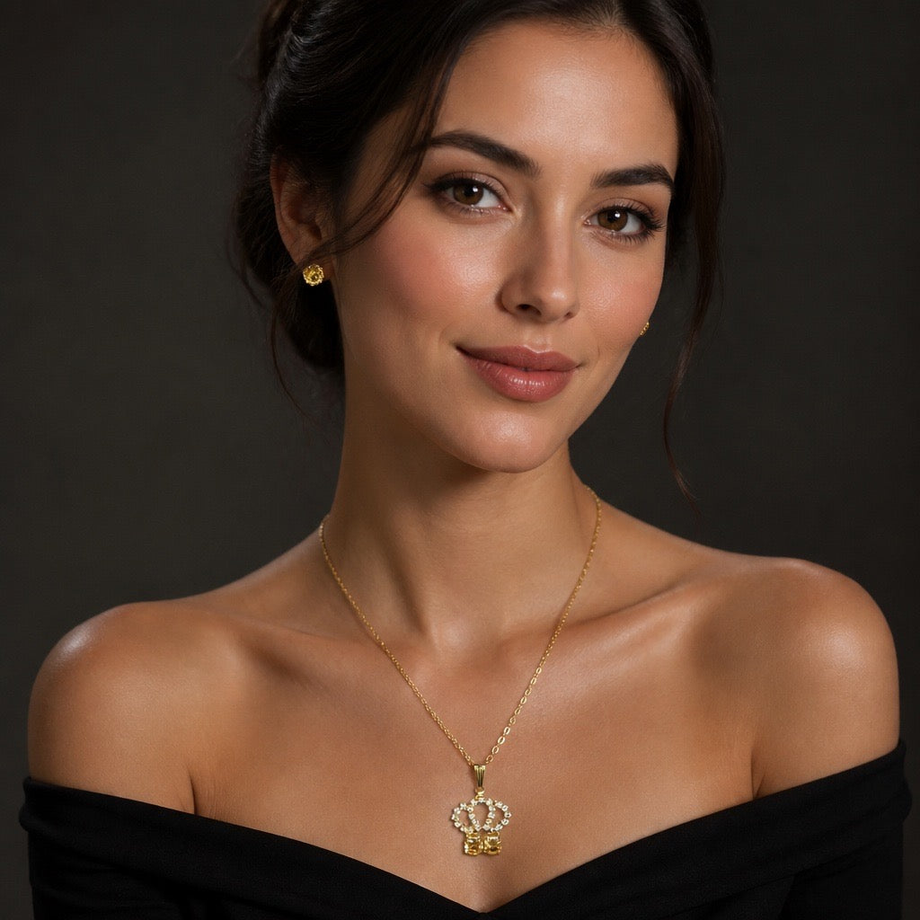 QUEEN CROWN GOLDEN PENDANT SET