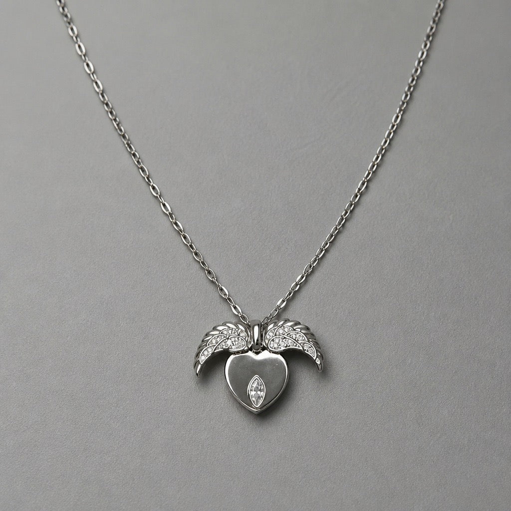 CRYSTAL CROWN HEART PENDANT NECKLACE