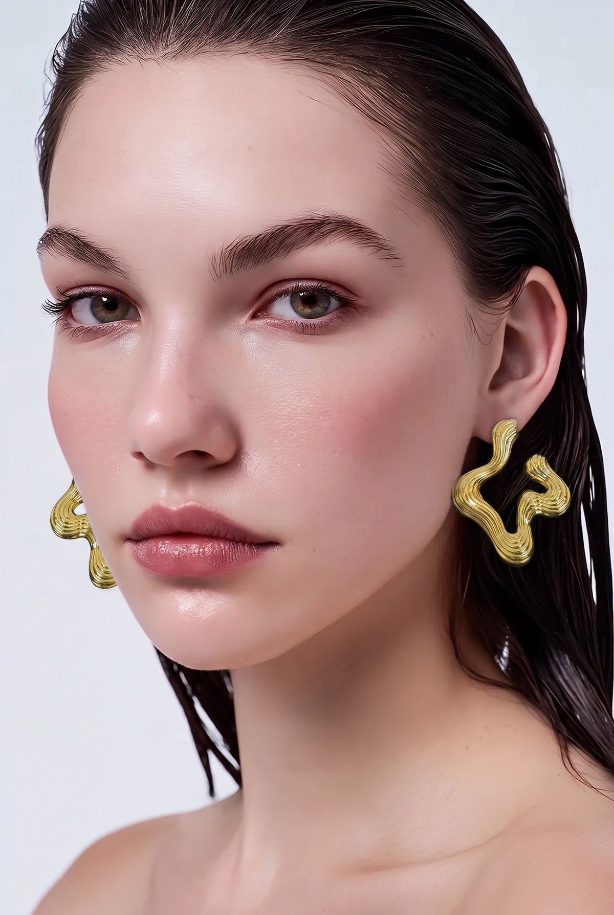 WAVY SQUIGGLE HOOP EARRINGS