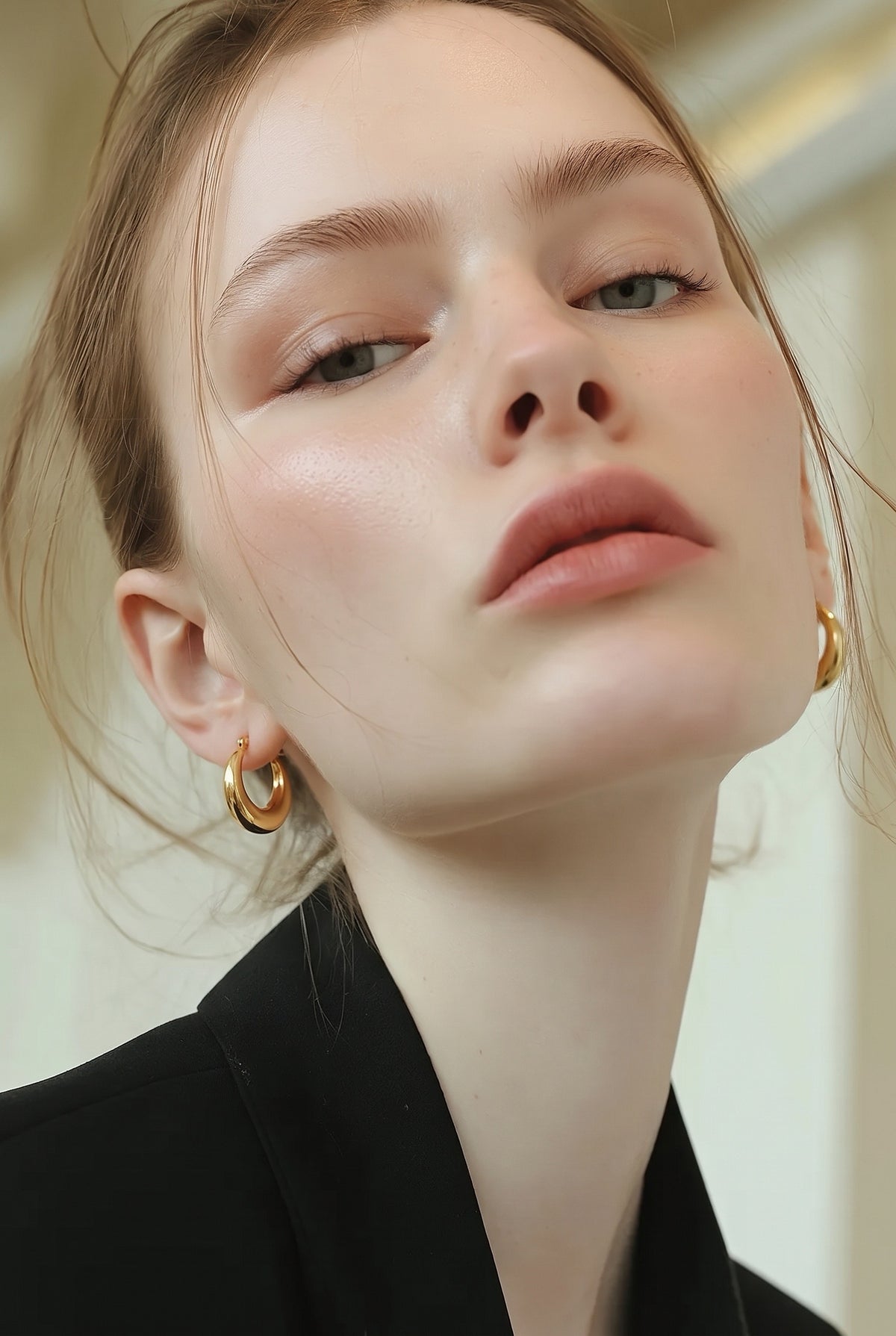 CHUNKY CRESCENT HOOP EARRINGS